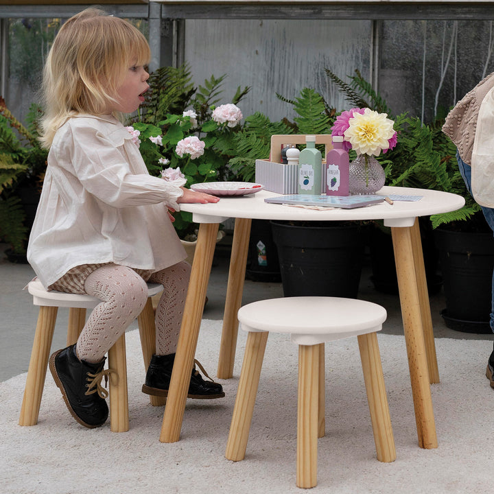 Children’s White Table & Stool Set 02