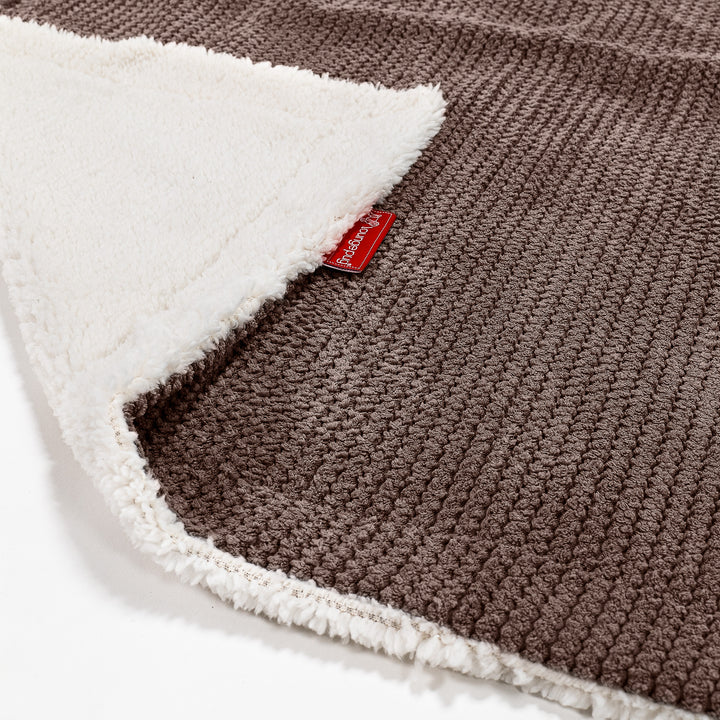 Sherpa Throw / Blanket - Pom Pom Chocolate Brown 02